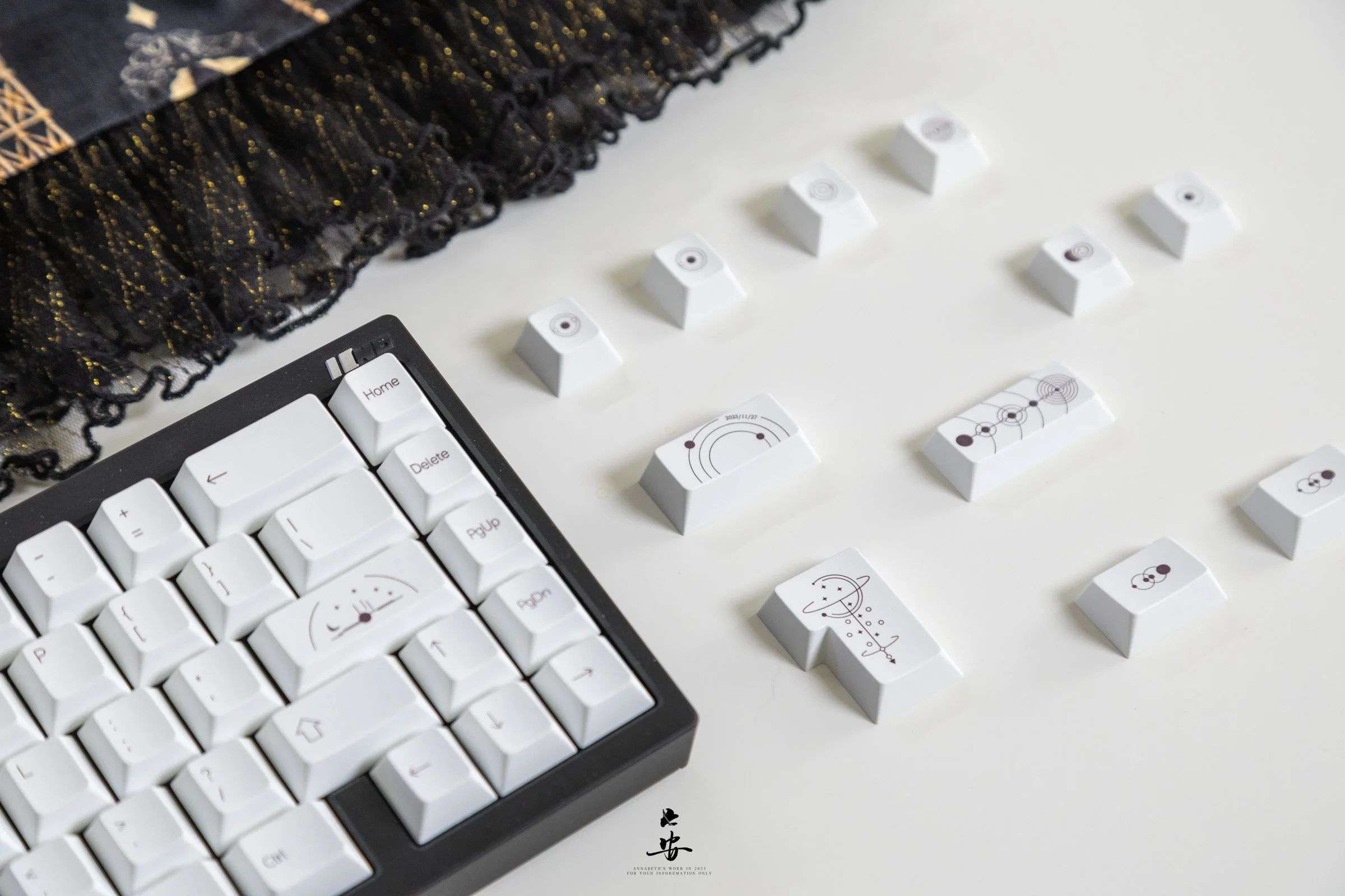 Ele.Works Galaxy Keycaps