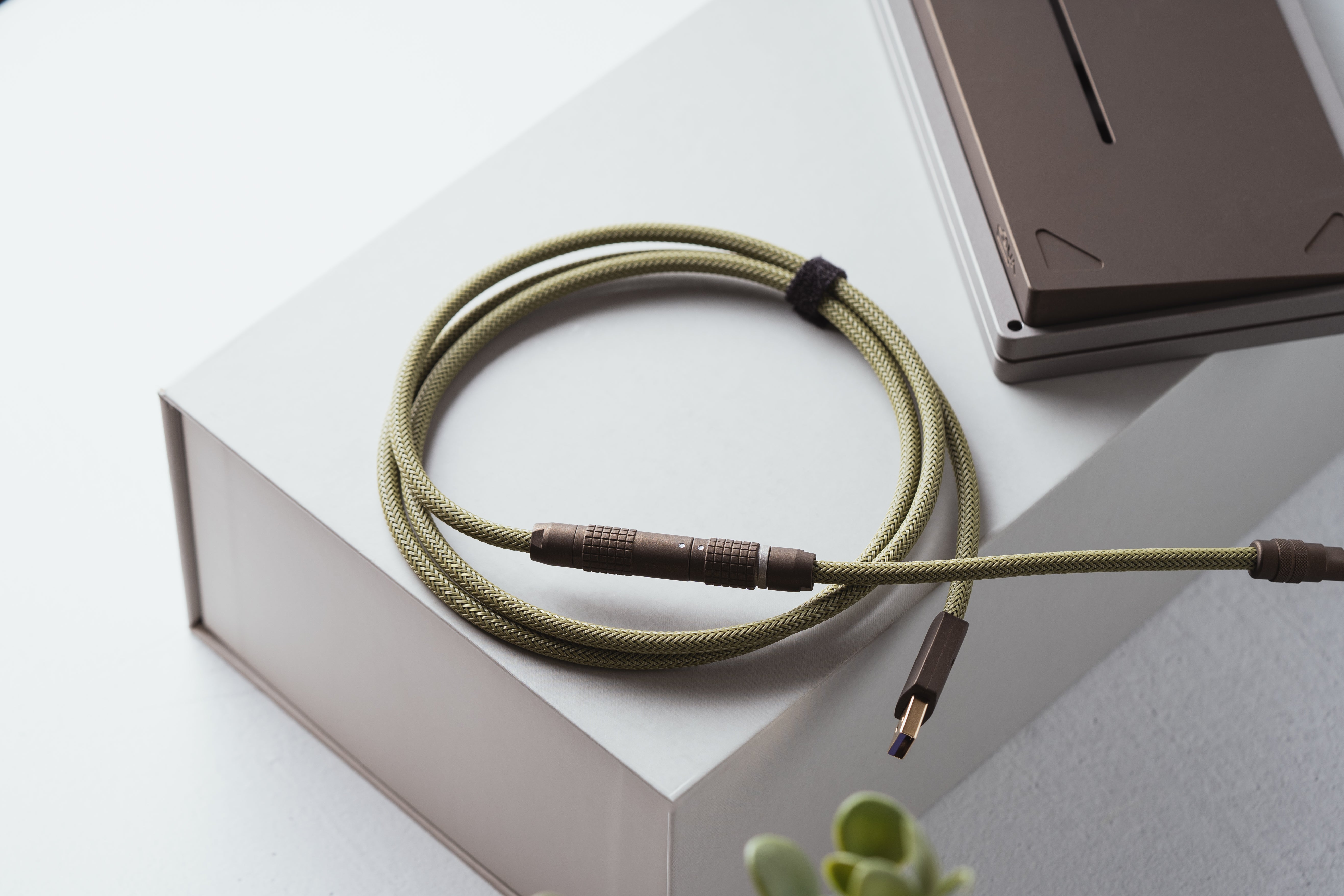 Earth Tones Cable